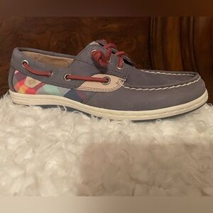 Sperry Women's Gray Boat Shoe with Multicolor Side Accent and Red Laces